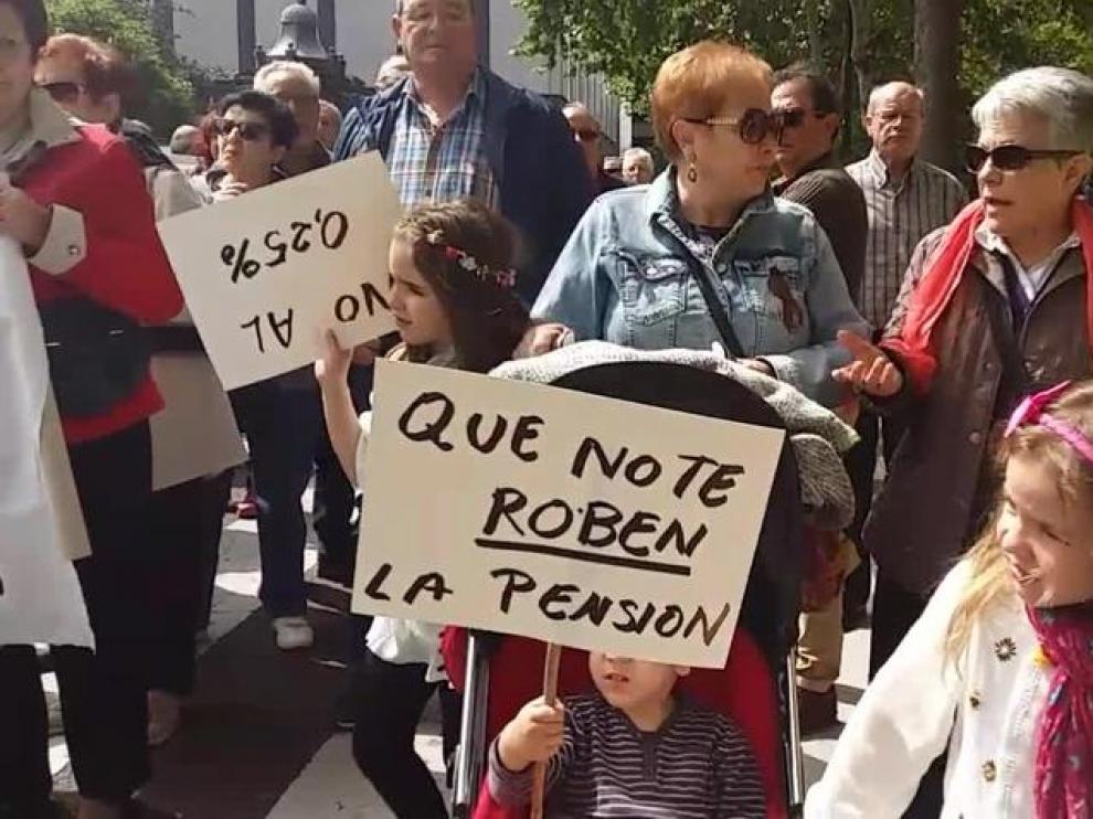 Imagen de archivo de una manifestación de pensionistas del pasado marzo en Zaragoza.