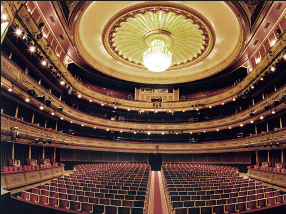 Los trabajadores del Teatro de la Zarzuela suspenden el estreno de 'La tabernera del puerto'