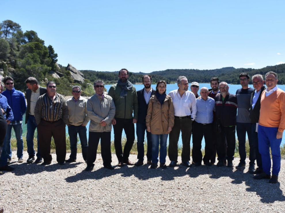 Un grupo de diputados al Congreso, en una reciente visita al Matarraña.