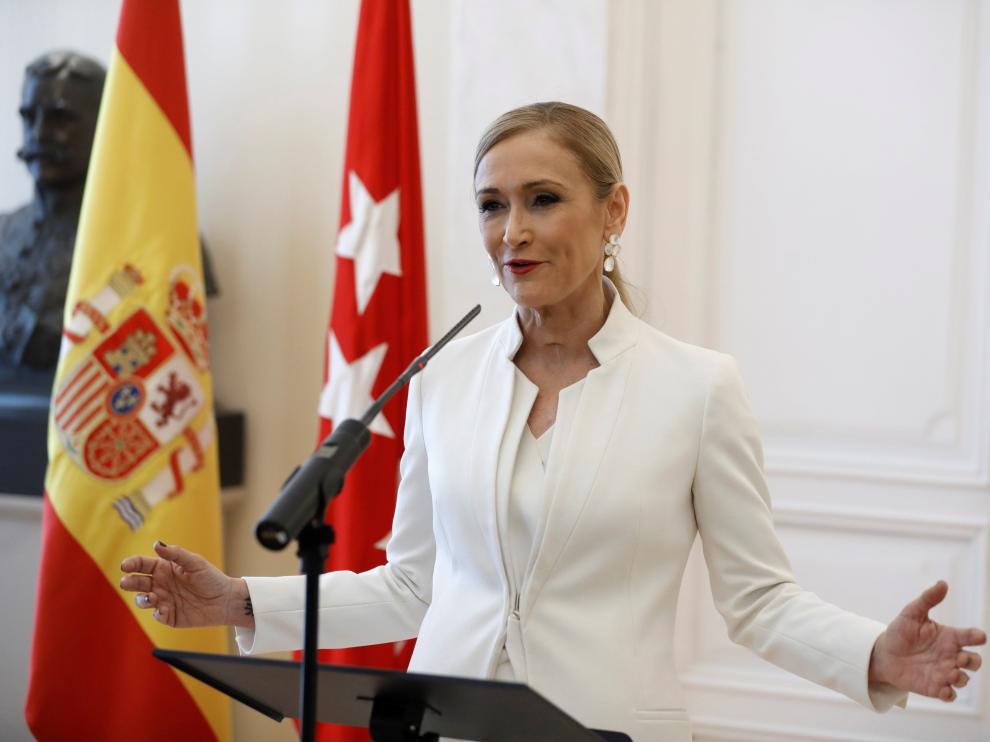 Cristina Cifuentes, durante el discurso en el que anunció su renuncia a la presidencia de la Comunidad de Madrid.