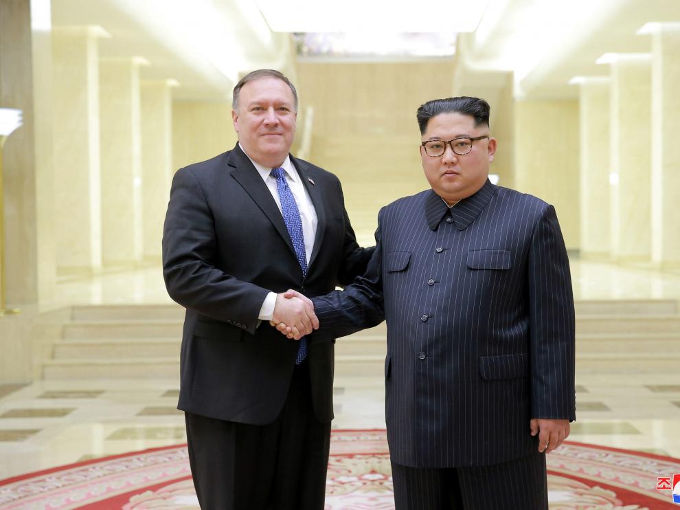 Kim Jong-un, en una reunión con Mike Pompeo para preparar la cumbre con Trump.