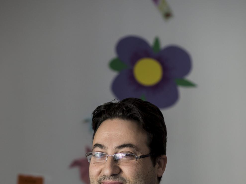 Javier Lamana, padre de una niña con un tumor en el riñón.