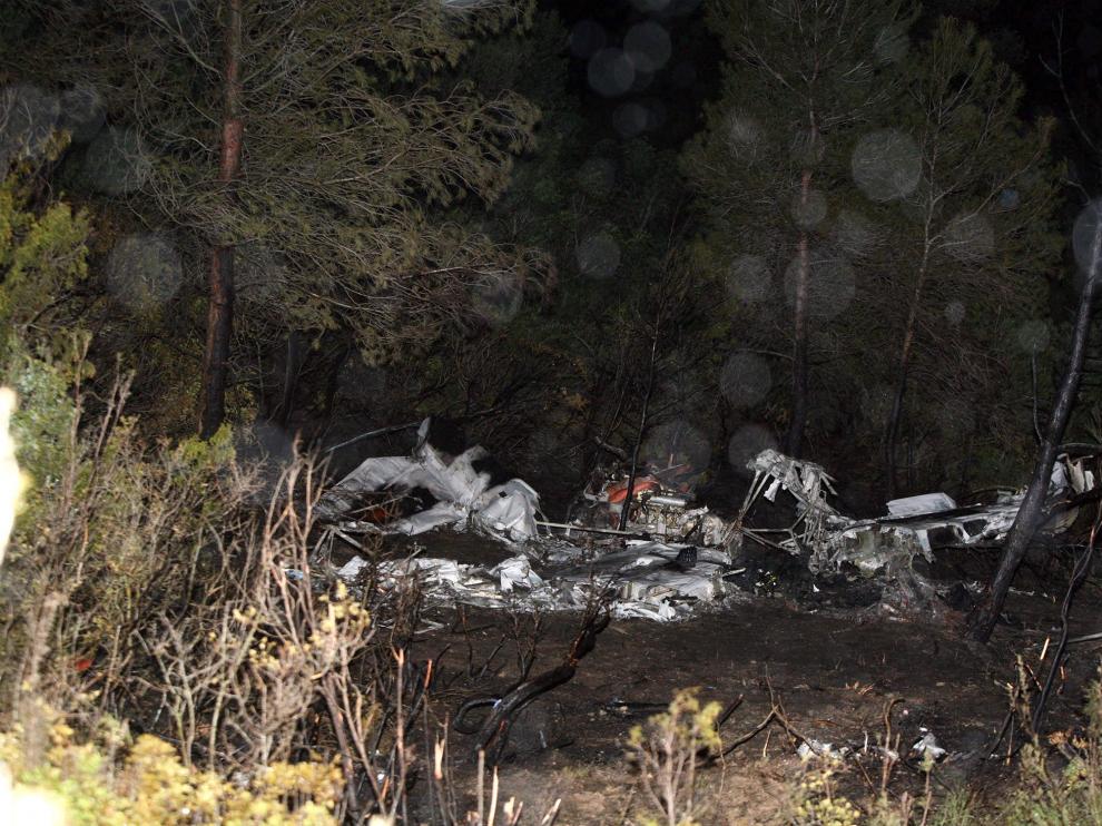 Imagen de los restos de la avioneta tras el accidente