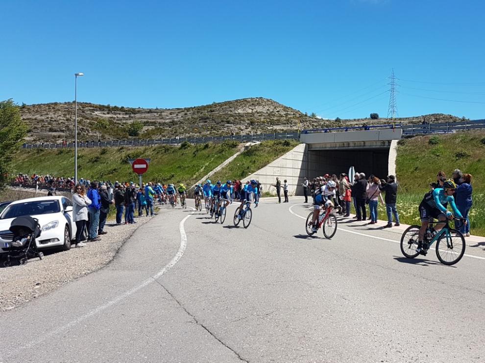 Sabiñánigo se vuelca con Jorge Arcas y Jaime Castrillo en la salida de la Vuelta Aragón