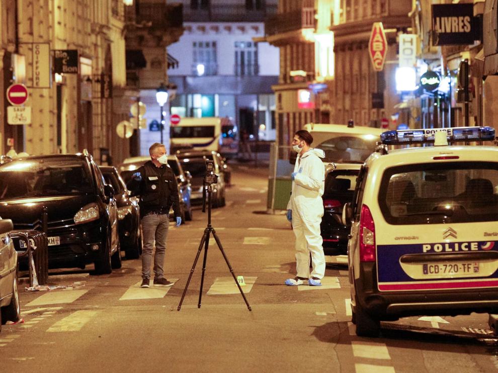 Lugar del ataque, este sábado por la noche en París.