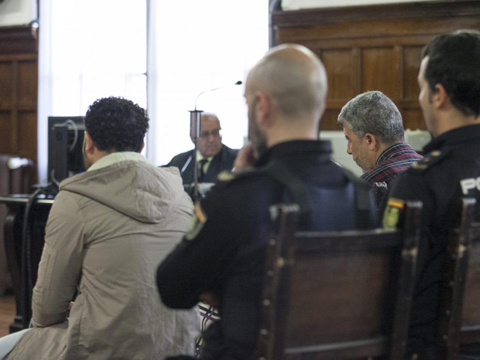 Los dos condenados, durante la celebración de la vista en el Tribunal Superior.