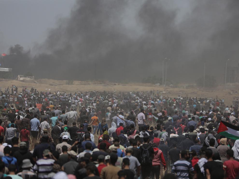 Cientos de palestinos durante las protestas contra el traslado de la embajada de Estados Unidos.