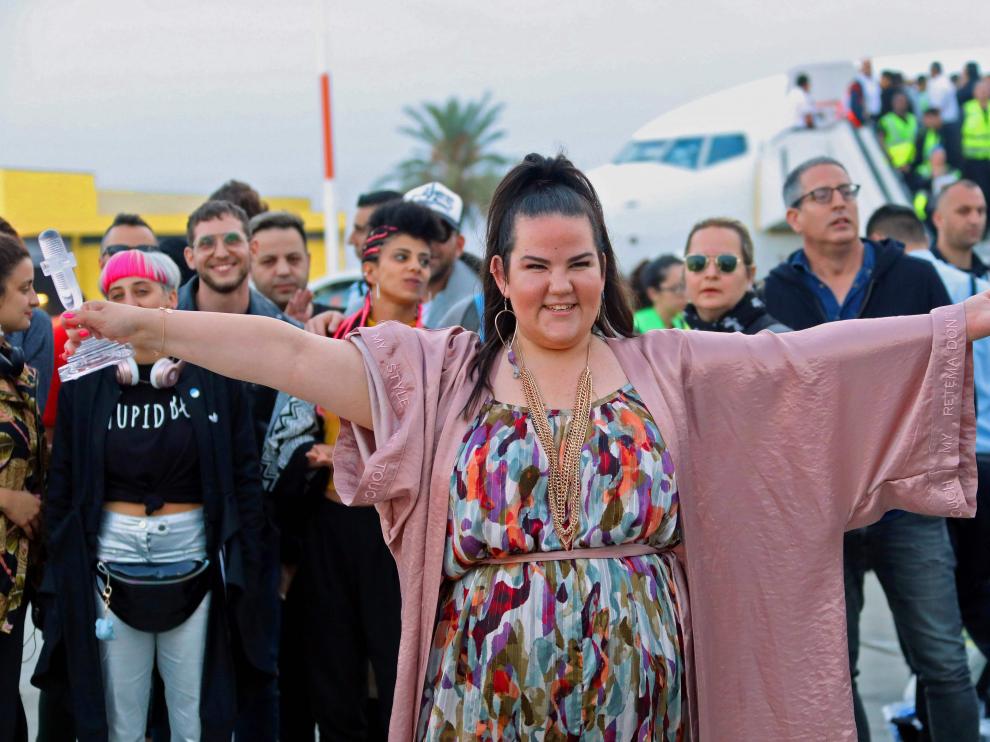 La cantante Netta, a su llegada al aeropuerto de Tel Aviv.