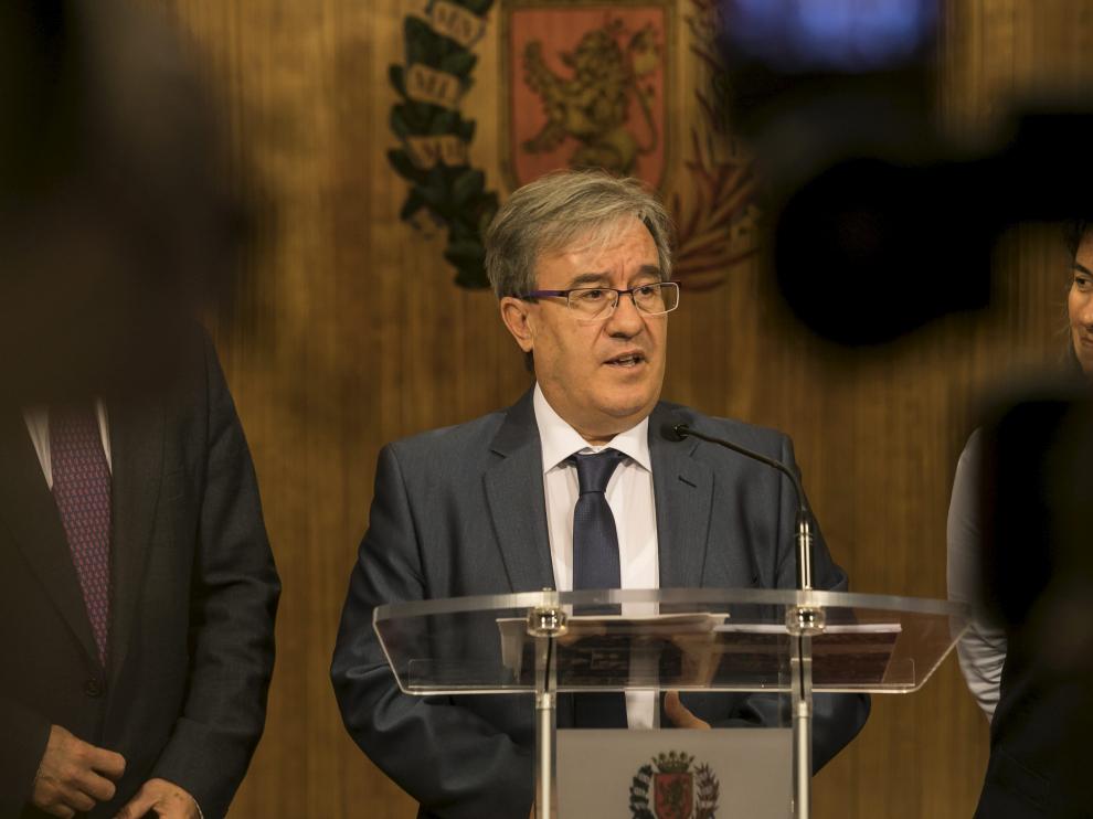 Ángel Dolado, Justicia de Aragón.