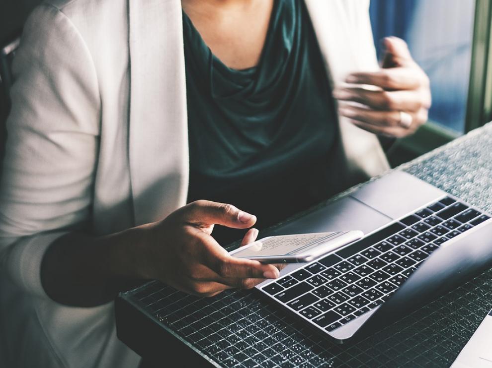 La falta de perfiles con capacitaciones digitales preocupa a las empresas aragonesas