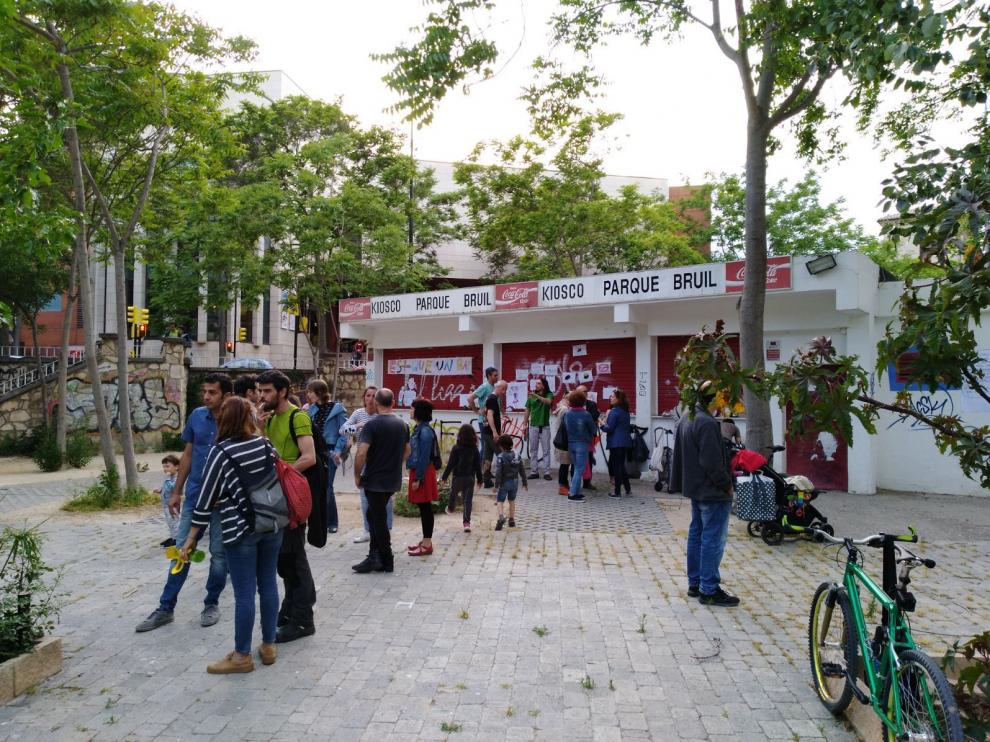 Merienda reivindicativa para pedir que reabra la terraza del Parque Bruil
