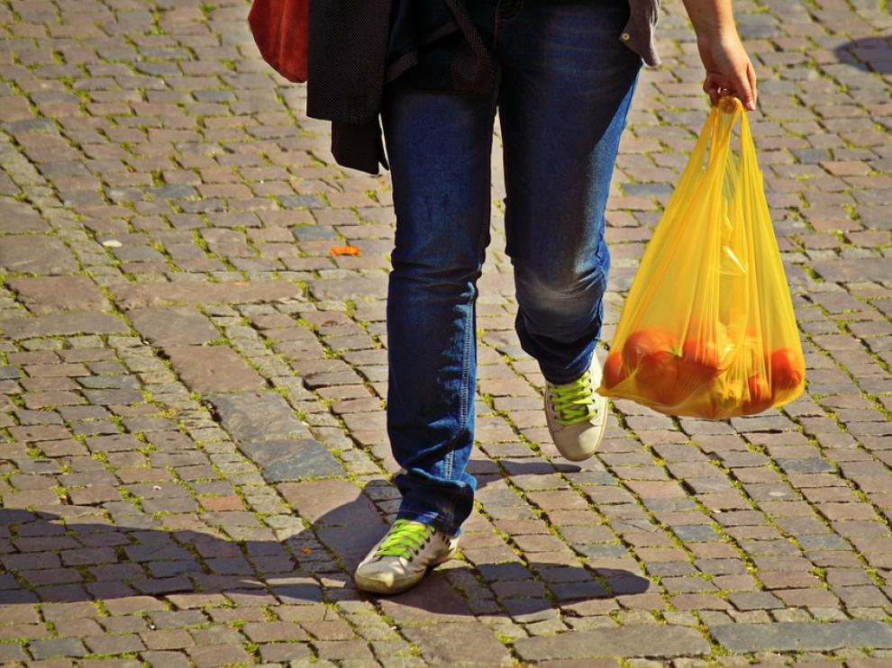 Esta medida se debe a la aplicación -con retraso- de una normativa europea que busca reducir el consumo de plásticos
