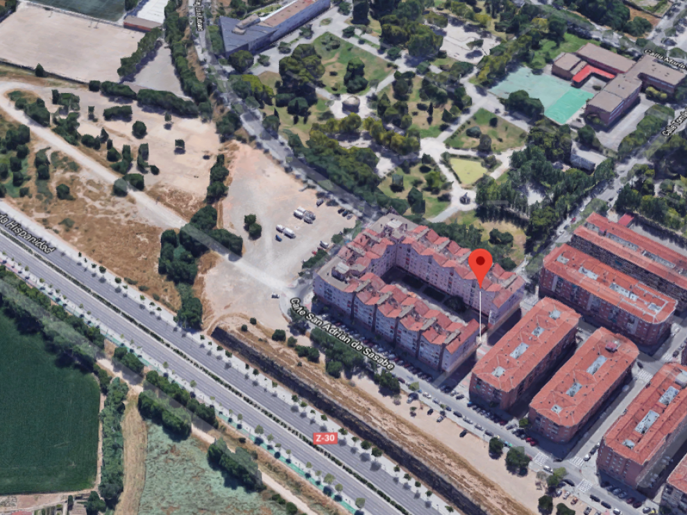 El cadáver del hombre ha sido encontrado en su casa situada en el número 5 de la calle de Nuestra Señora de Fuenfría