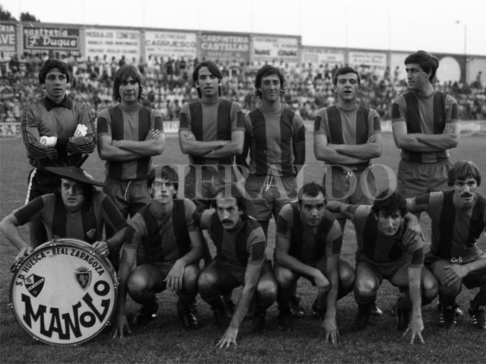 Once inicial de la SD Huesca a principios de los años 80 junto a Manolo 'el del bombo' antes de enfrentarse al Real Zaragoza en El Alcoraz
