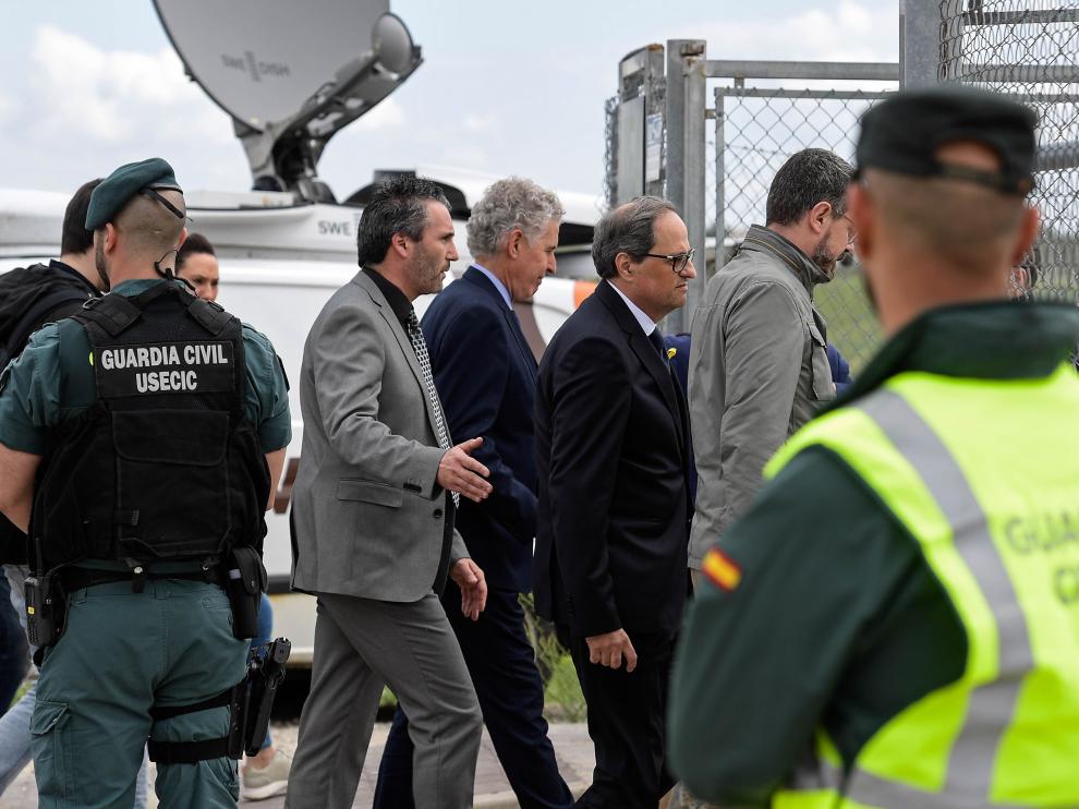 El presidente catalán, Quim Torra, abandona la prisión de Estremera tras visitas a los exconsellers presos.