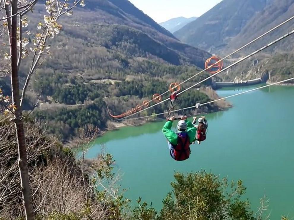 Los asistentes podrán lanzarse por la tirolina de Hoz de Jaca.