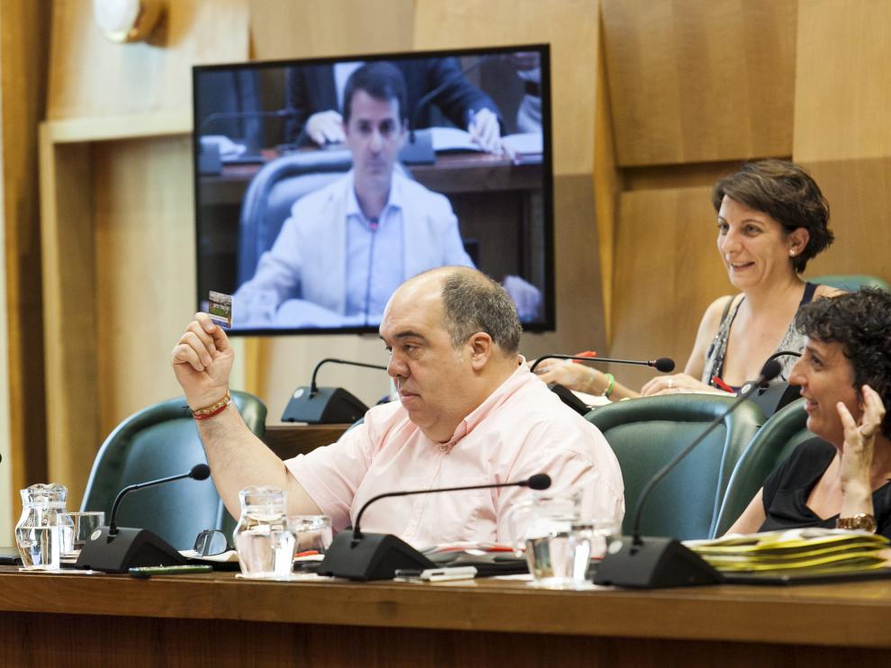 Roberto Fernández, en una comisión de Urbanismo del Ayuntamiento de Zaragoza.
