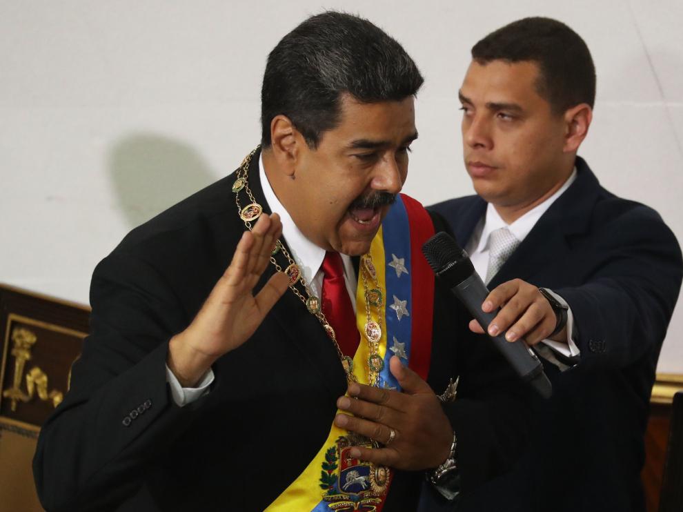 Nicolás Maduro jura su cargo como presidente ante la Asamblea Constituyente oficialista