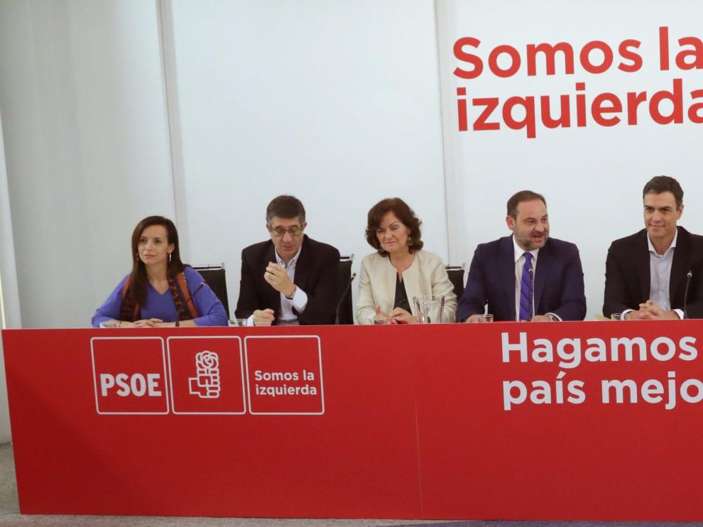 Reunión en Ferraz mientras se registraba la moción de censura del PSOE.