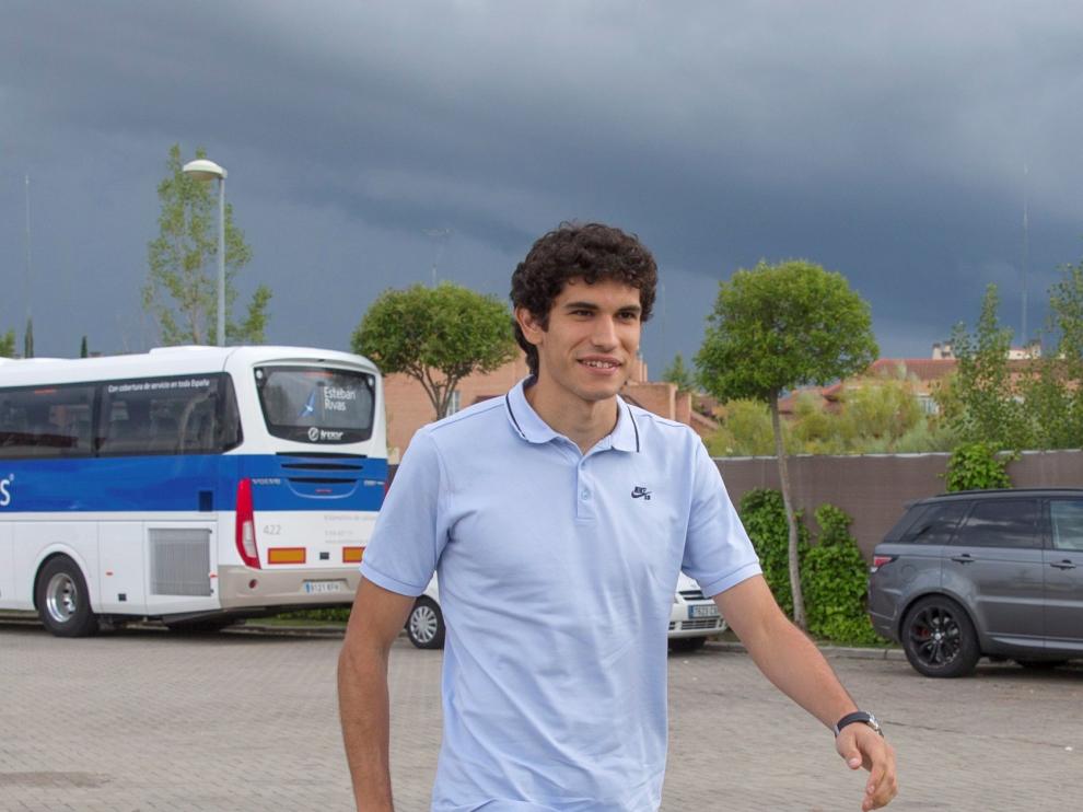 Jesús Vallejo a su llegada a la concentración