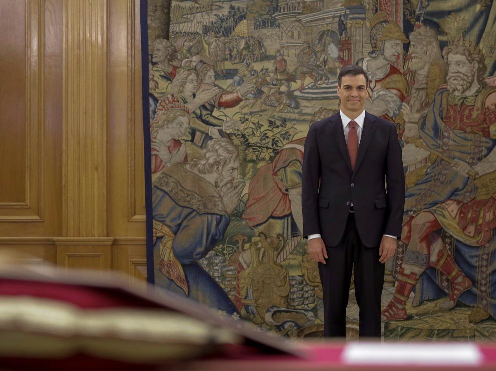 Pedro Sánchez promete su cargo