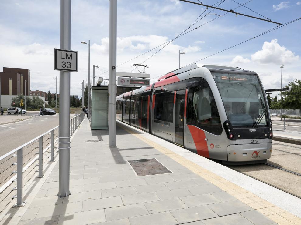 El Ayuntamiento refuerza la señalización del tranvía