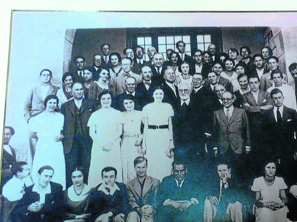 En Jaca, 1932. Unamuno con sus alumnos de los Cursos de Verano.