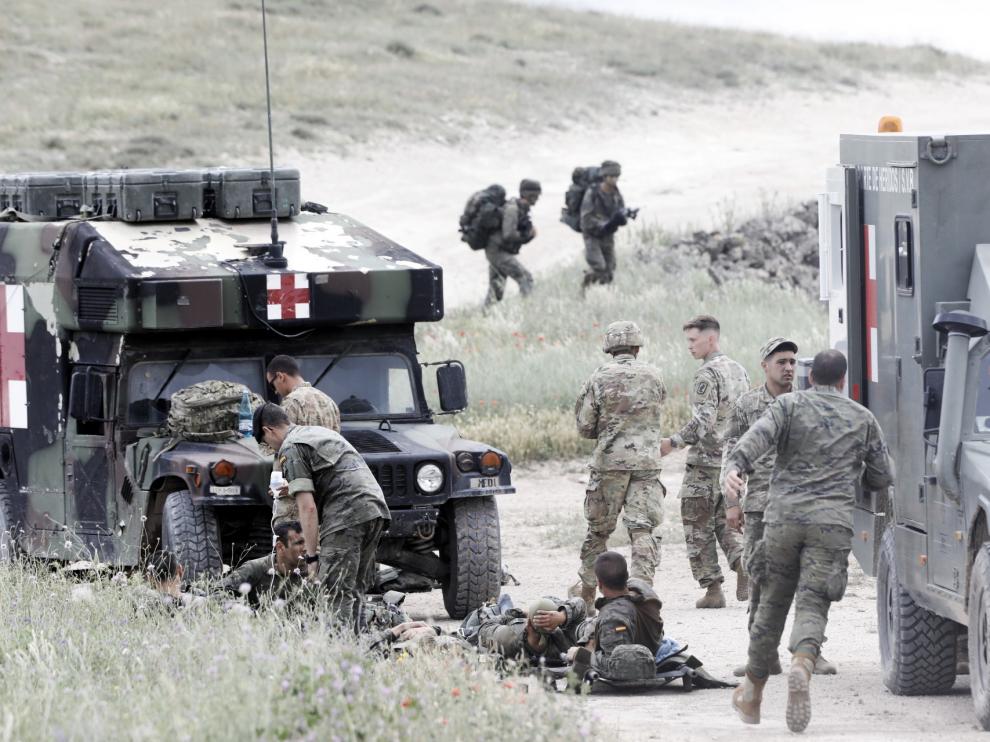 Varios militares heridos atendidos en el campo de San Gregorio.
