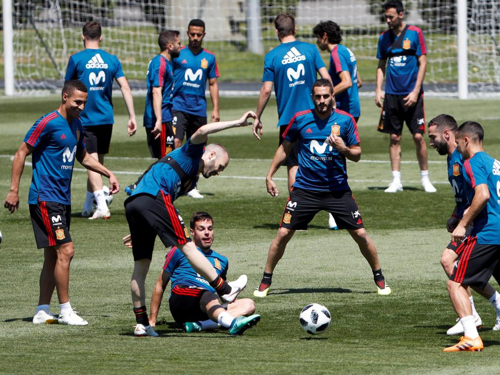 La selección española, durante el entrenamiento de este martes en Krasnodar.