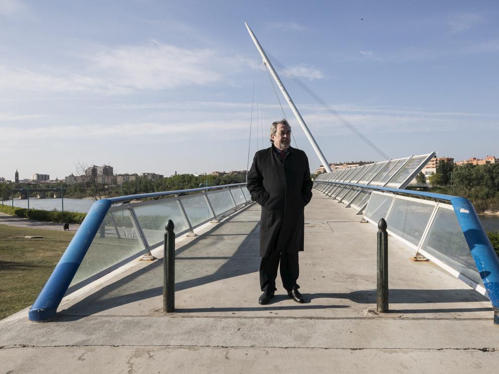 Juan Alberto Belloch, que fue alcalde entre 2003 y 2015, en la pasarela del Voluntariado.