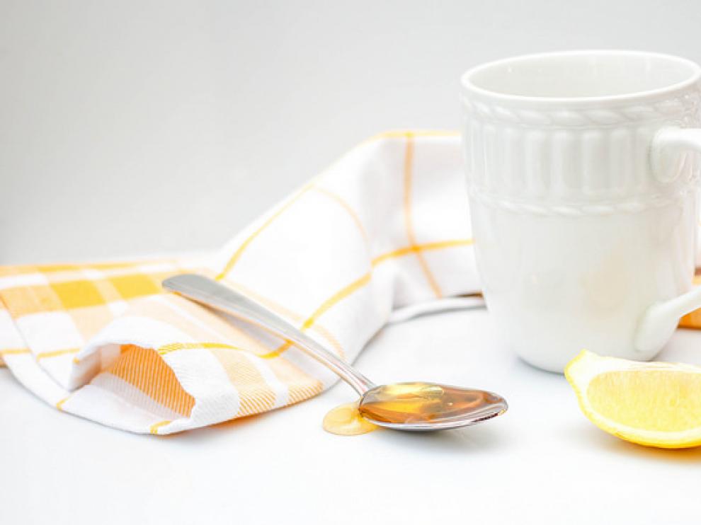 Después de beber un té calentito, el cuerpo empieza a sudar para liberar calor y refrigerarse