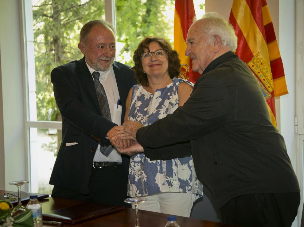 Firma del convenio de termalismo social en el balneario Sicilia en Jaraba