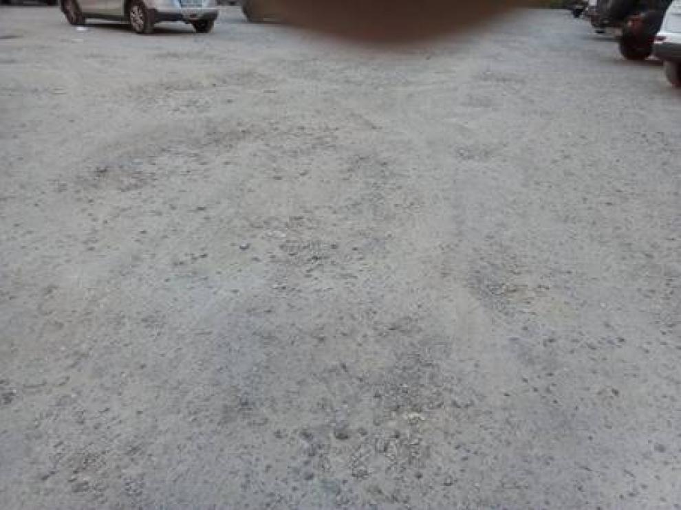 Baches en el parquin público de San León.