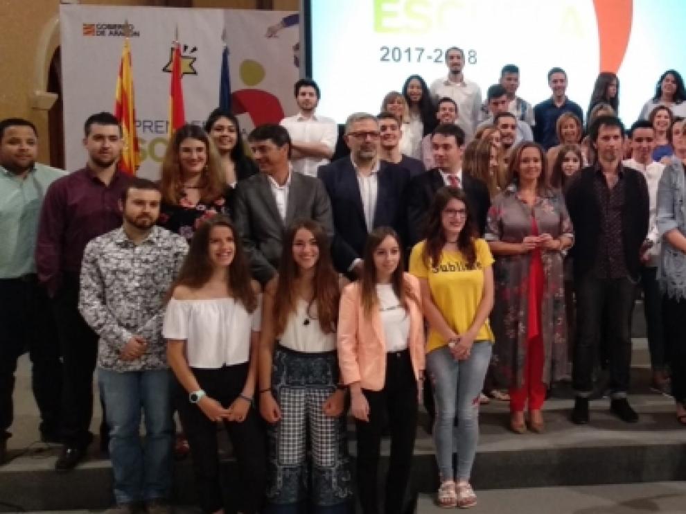Foto tras los Premios Emprender en la Escuela