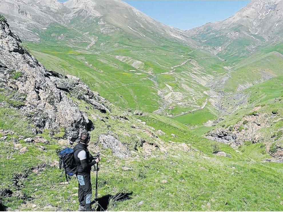 El valle de Castanesa, desde la subida al Coll de Salinas.