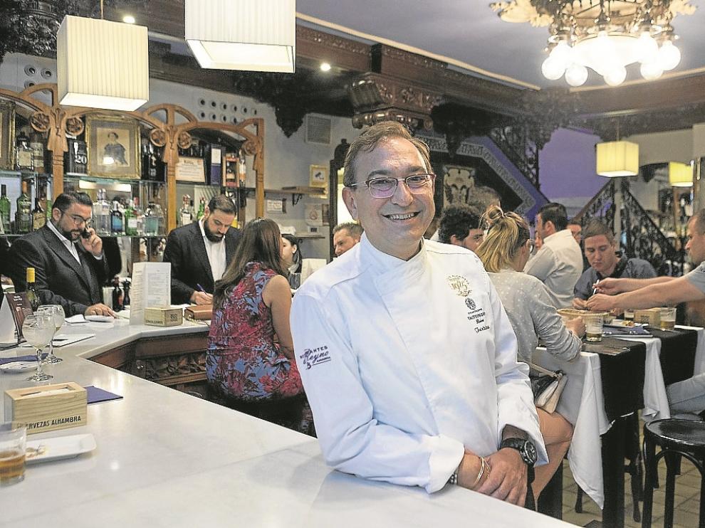 El cocinero Ricardo Gil, en el restaurante Casa Lac, la semana pasada, en Zaragoza.