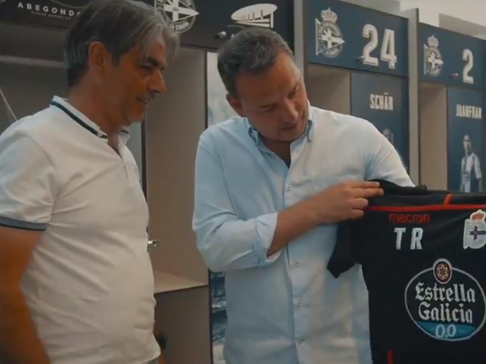 Natxo González, presentado con el Deportivo.
