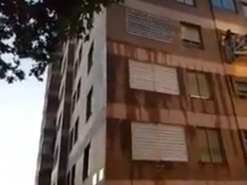 Imagen de la fachada en la que se ha filtrado el agua.