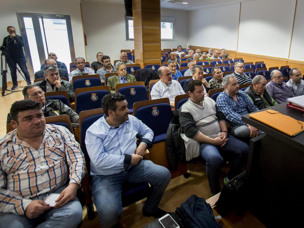 Reunión de los representantes de los equipos de fútbol base en la Federación