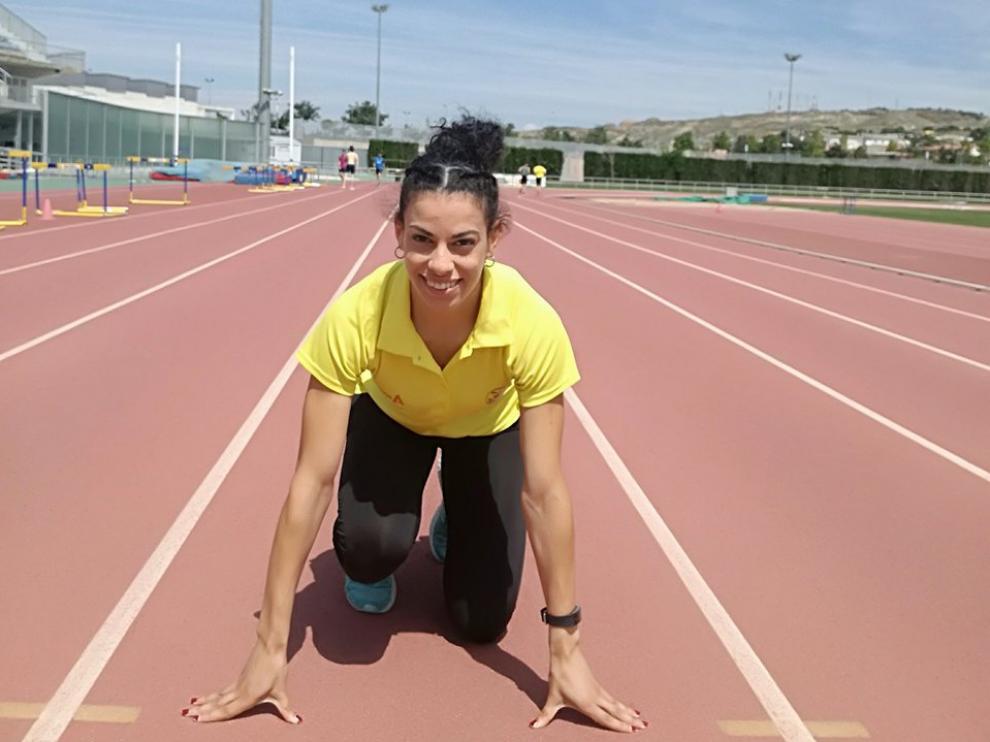 Bianca Acosta, en las pistas del Centro Aragonés del Deporte