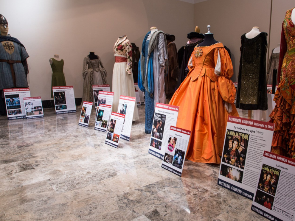Exposición 'Sastrería Cornejo: vistiendo el cine', en el Museo de Zaragoza.