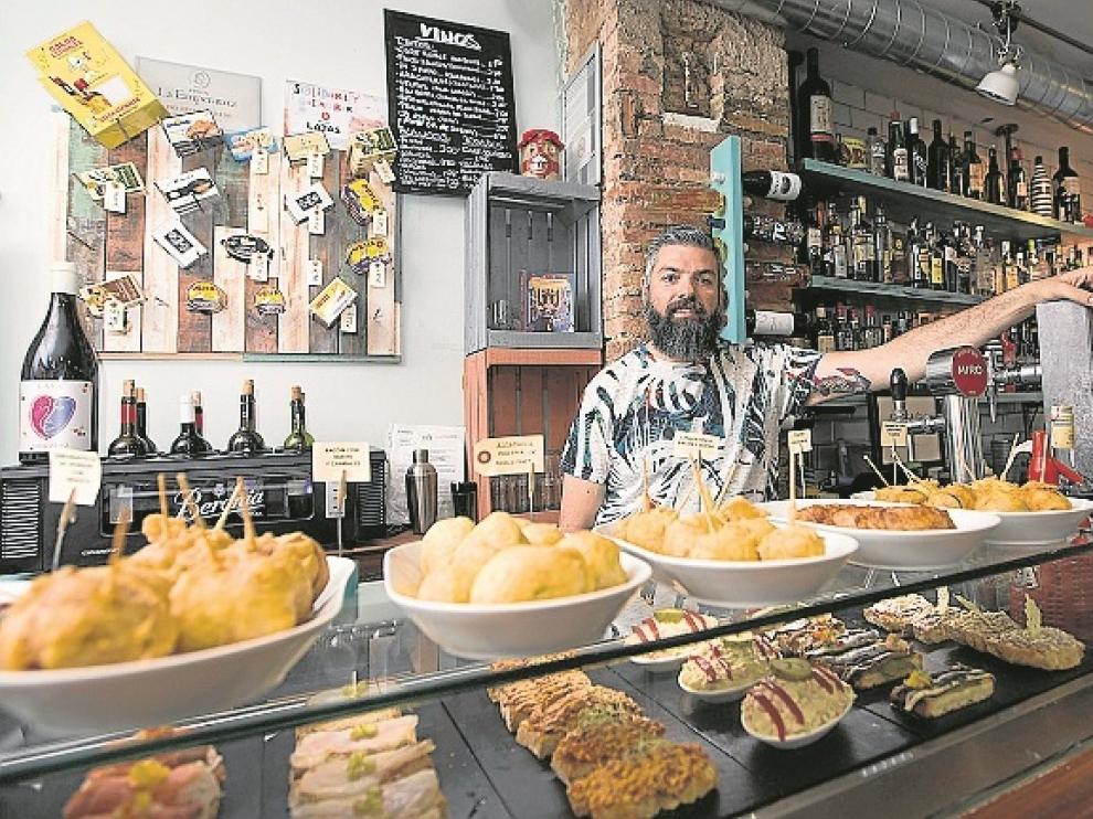 La apetecible barra del Más que Latas.