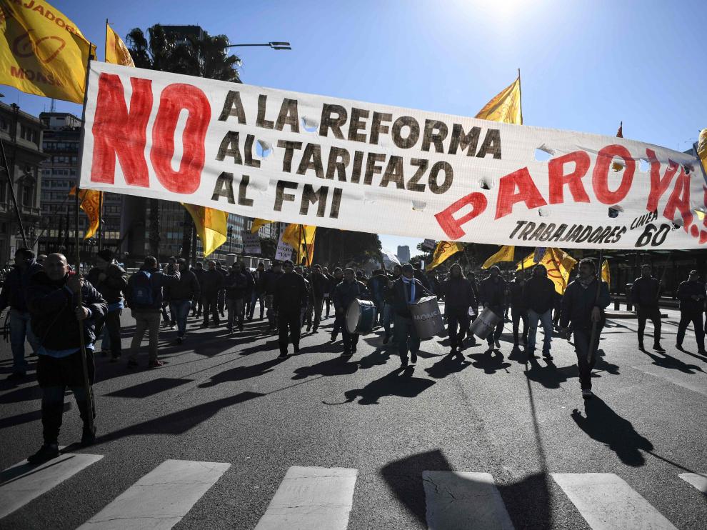 Manifestantes en las calles de Buenos Aires.