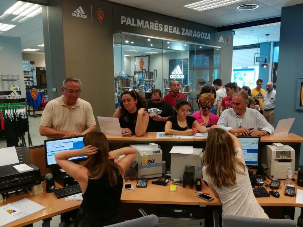 Primeros cambios de localidad en las oficinas del Real Zaragoza.