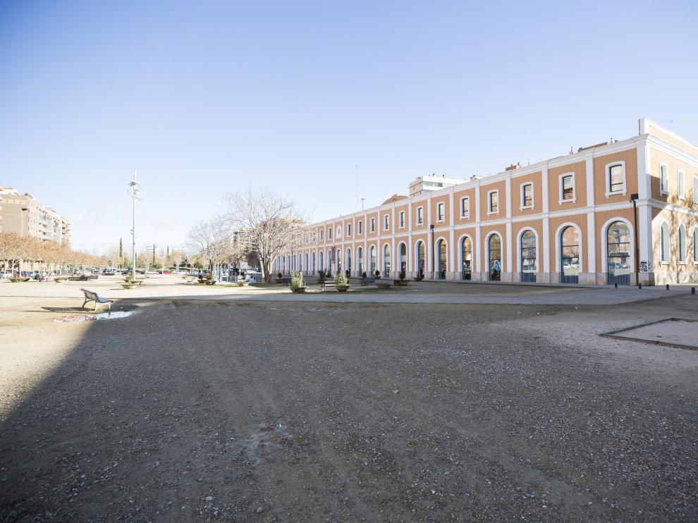 Vista de la explanada junto a la estación del Norte, donde el gobierno de ZEC quiere trasladar el mercadillo ambulante los miércoles.