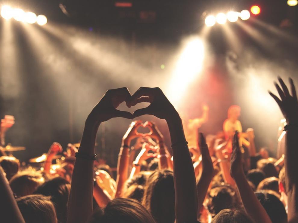 Los conciertos y giras son la principal fuente de ingresos de los músicos.