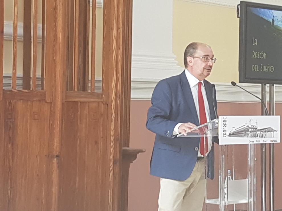 Javier Lambán en el acto inaugural de las obras