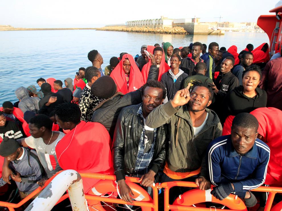 Salvamento Marítimo rescató a 130 inmigrantes de doce pateras en aguas del Estrecho de Gibraltar este pasado martes