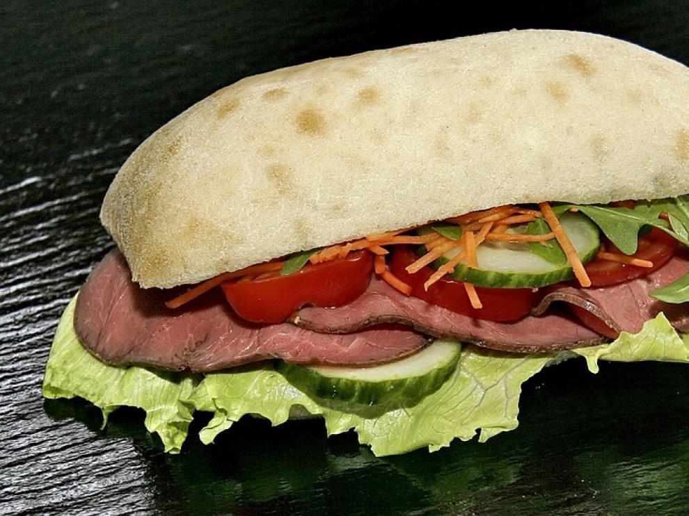 Un compañero detectó una substancia extraña en su bocadillo