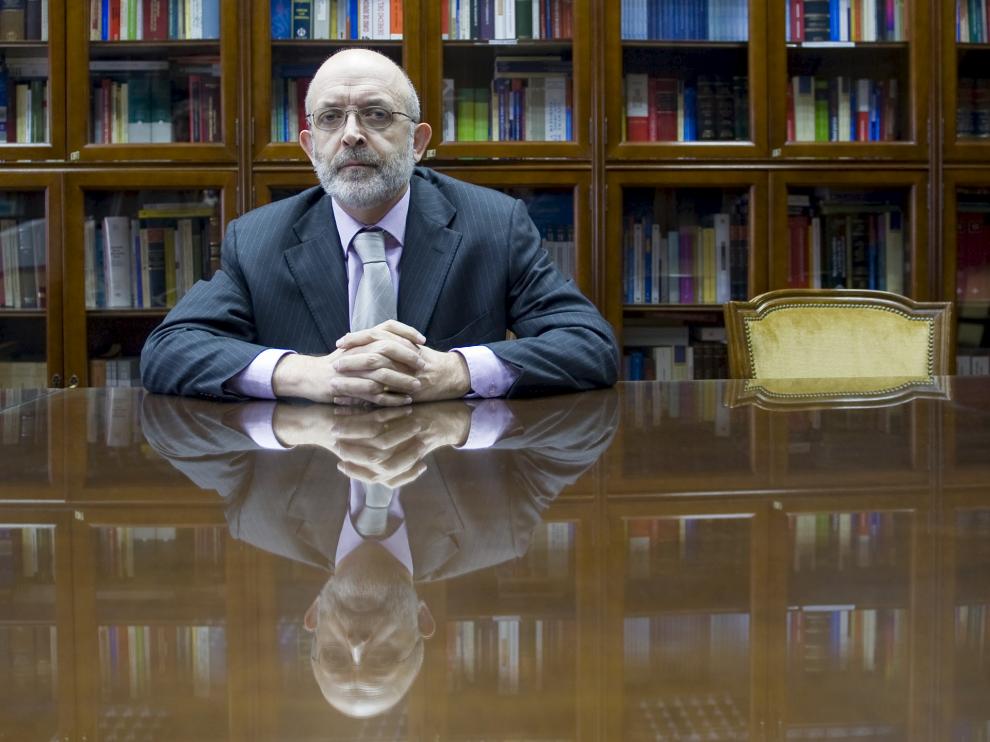 Félix Azón, durante una visita al Tribunal Superior de Justicia de Aragón.